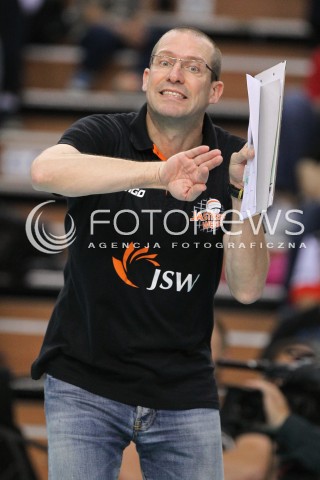  18.10.2014 RZESZOW<br />SIATKOWKA PLUSLIGA 2014/2015 MEN VOLLEYBALL POLAND POLISH PLUS LIGA LEAGUE SEASON 2014/2015<br />MECZ ASSECO RESOVIA - JASTRZEBSKI WEGIEL<br />N/Z ROBERTO PIAZZA - TRENER ( HEAD COACH ) SYLWETKA <br /> 