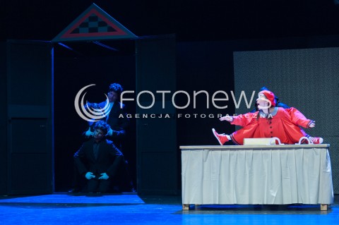  23.10.2014 WARSZAWA TEATR SYRENA<br />PROBA MEADIALNA SPEKTAKLU MAKABERSKI<br />N/Z BARTOSZ PORCZYK KRZYSZTOF SZCZEPANIAK MICHAL CZADERNA JOLANTA FRASZYNSKA<br /> 