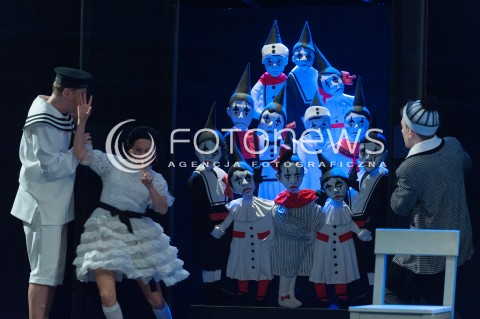  23.10.2014 WARSZAWA TEATR SYRENA<br />PROBA MEADIALNA SPEKTAKLU MAKABERSKI<br />N/Z JOLANTA FRASZYNSKA PRZEMYSLAW GLAPINSKI KRZYSZTOF SZCZEPANIAK<br /> 