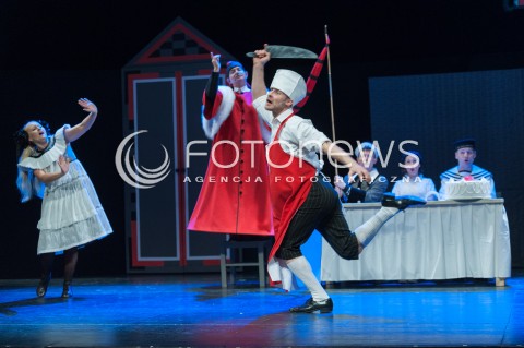  23.10.2014 WARSZAWA TEATR SYRENA<br />PROBA MEADIALNA SPEKTAKLU MAKABERSKI<br />N/Z BEATRYCZE LUKASZEWSKA KRZYSZTOF DRACZ PRZEMYSLAW GLAPINSKI BARTOSZ PORCZYK<br /> 