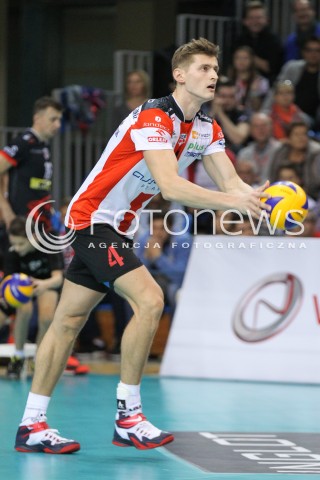  25.10.2014 RZESZOW<br />SIATKOWKA PLUSLIGA 2014/2015 MEN VOLLEYBALL POLAND POLISH PLUS LIGA LEAGUE SEASON 2014/2015<br />MECZ ASSECO RESOVIA - INDYKPOL AZS OLSZTYN<br />N/Z PIOTR NOWAKOWSKI SYLWETKA <br /> 