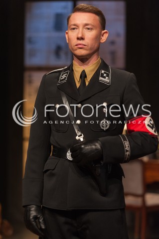  03.11.2014 WARSZAWA TEATR POLONIA<br />PROBA MEDIALNA SPEKTAKLU KOLACJA KANIBALI<br />N/Z RAFAL MOHR<br /> 