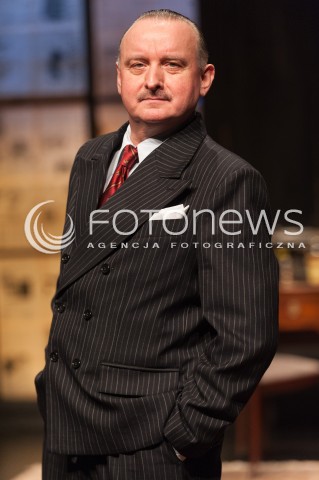  03.11.2014 WARSZAWA TEATR POLONIA<br />PROBA MEDIALNA SPEKTAKLU KOLACJA KANIBALI<br />N/Z ZBIGNIEW KONOPKA<br /> 