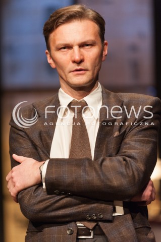  03.11.2014 WARSZAWA TEATR POLONIA<br />PROBA MEDIALNA SPEKTAKLU KOLACJA KANIBALI<br />N/Z PIOTR MAKARSKI<br /> 