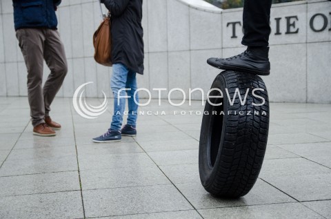  07.11.2014 WARSZAWA PRZEDSIEBIORCY MANIFESTUJA POD SEJMEM N/Z PROTEST   