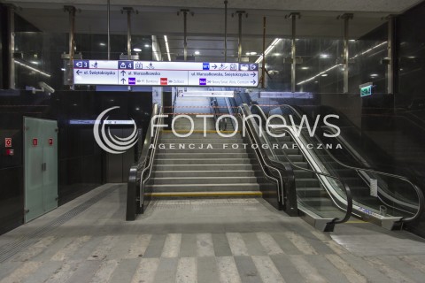  09.11.2014 WARSZAWA <br />DZIEN OTWARTY DLA LUDZI W NOWO POWSTALEJ II LINII STACJI METRA SWIETOKRZYSKA <br />N/Z ZWIEDZANIE STACJA SWIETOKRZYSKA <br /> 