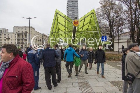  09.11.2014 WARSZAWA <br />DZIEN OTWARTY DLA LUDZI W NOWO POWSTALEJ II LINII STACJI METRA SWIETOKRZYSKA <br />N/Z ZWIEDZANIE STACJA SWIETOKRZYSKA WEJSCIE<br /> 