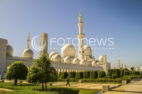  09.11.2014 ABU DHABI  ZEA <br />ZJEDNOCZONE EMIRATY ARABSKIE<br />ZDJECIE ILUSTRACYJNE<br />MECZET SZEJKA ZAYEDA W ABU DHABI<br />N/Z MECZET SZEJKA ZAYEDA W EMIRATACH ARABSKICH<br /> 