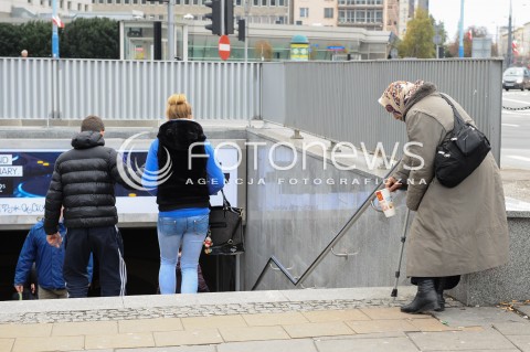  09.11.2014 WARSZAWA<br />ZDJECIE ILUSTRACYJNE<br />N/Z BEZDOMNY BEZDOMNA POMOC<br /> 