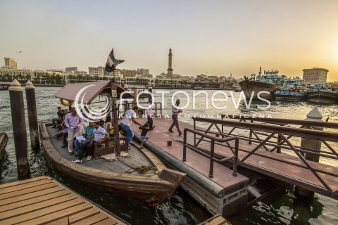  10.11.2014 DUBAJ ZEA <br />ZJEDNOCZONE EMIRATY ARABSKIE<br />ZDJECIE ILUSTRACYJNE<br />N/Z PRZYSTANEK TAKSOWKI WODNEJ <br /> 