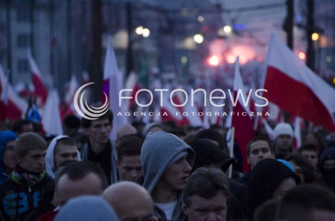 11.11.2014 WARSZAWIE MARSZ NIEPODLEGLOSCI 2014 N/Z MARSZ TLUM UCZESTNICY  
