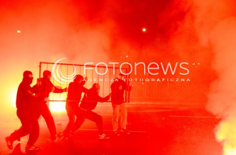  11.11.2014 WARSZAWIE MARSZ NIEPODLEGLOSCI 2014 N/Z ZAMIESZKI STARCIA Z POLICJA  