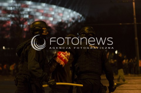  11.11.2014 WARSZAWIE MARSZ NIEPODLEGLOSCI 2014 N/Z ZAMIESZKI STARCIA Z POLICJA POLICJA ZATRZYMANY  