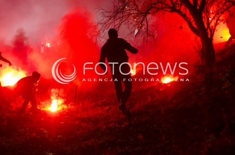  11.11.2014 WARSZAWIE MARSZ NIEPODLEGLOSCI 2014 N/Z ZAMIESZKI STARCIA Z POLICJA  