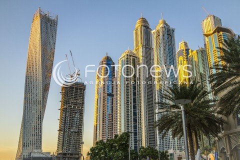  11.11.2014 DUBAJ ZEA <br />ZJEDNOCZONE EMIRATY ARABSKIE<br />ZDJECIE ILUSTRACYJNE<br />N/Z WYSOKOSCIOWE BUDYNKI CENTRUM DUBAJU<br /> 
