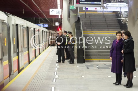  14.11.2014 WARSZAWA <br />PREMIER RP EWA KOPACZ ORAZ PREZYDENT WARSZAWY HANNA GRONKIEWICZ WALTZ ZWIEDZAJA DRUGA LINIE METRA <br />N/Z PREMIER EWA KOPACZ PREZYDENT WARSZAWY HANNA GRONKIEWICZ WALTZ<br />  