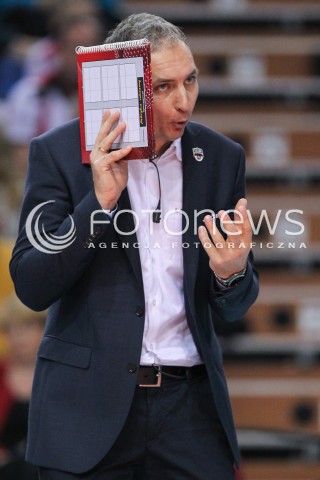  15.11.2014 RZESZOW <br />SIATKOWKA PLUS LIGA 2014/2015 MEN VOLLEYBALL POLAND POLISH PLUSLIGA LEAGUE SEASON 2014/2015 <br />MECZ ASSECO RESOVIA RZESZOW - TRANSFER BYDGOSZCZ<br />N/Z ANDRZEJ KOWAL - TRENER ( HEAD COACH ) SYLWETKA RADOSC EMOCJE <br /> 