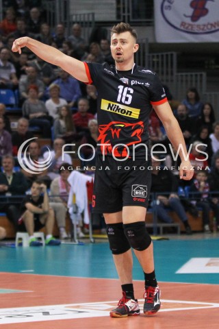  15.11.2014 RZESZOW <br />SIATKOWKA PLUS LIGA 2014/2015 MEN VOLLEYBALL POLAND POLISH PLUSLIGA LEAGUE SEASON 2014/2015 <br />MECZ ASSECO RESOVIA RZESZOW - TRANSFER BYDGOSZCZ<br />N/Z KRZYSZTOF IGNACZAK SYLWETKA <br /> 