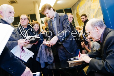  18.11.2014 RZESZOW FILHARMONIA PODKARPACKA <br />WYKLAD OTWARTY KSIADZA PROFESORA MICHALA HELLERA PT OD WIELKIEGO WYBUCHU DO GULAGU JAK USPRAWIEDLIWIC HISTORIE WSZECHSWIATA<br />N/Z KSIADZ PROFESOR MICHAL HELLER <br /> 