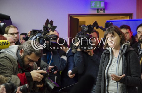  20.11.2014 WARSZAWA <br />PROTEST OKUPACYJNY W BUDYNKU PANSTWOWEJ KOMISJI WYBORCZEJ Z POWODU NIEPRAWIDLOWOSCI PODCZAS WYBOROW<br />N/Z OKUPACJA EWA STANKIEWICZ<br /> 