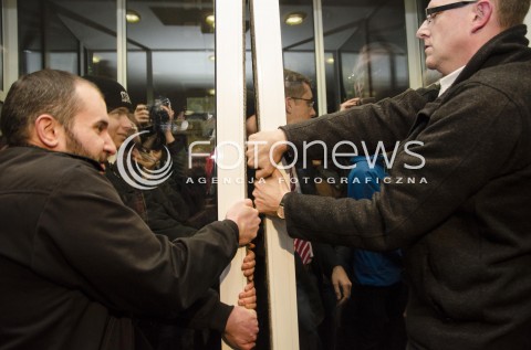 Protest okupacyjnyw  budynku Państwowej Komisji Wyborczej w Warszawie