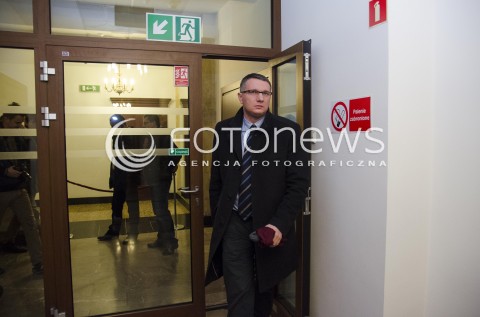  20.11.2014 WARSZAWA <br />PROTEST OKUPACYJNY W BUDYNKU PANSTWOWEJ KOMISJI WYBORCZEJ Z POWODU NIEPRAWIDLOWOSCI PODCZAS WYBOROW<br />N/Z  OKUPACJA PRZEMYSLAW WIPLER<br /> 