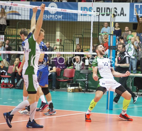  22.11.2014 WARSZAWA POLAND<br />SIATKOWKA PLUS LIGA 2014/2015 MEN VOLLEYBALL<br />ARENA URSYNOW <br />MECZ AZS POLITECHNIKA WARSZAWSKA - MKS BANIMEX BEDZIN <br />N/Z RADOSC EMOCJE WYGRANA MICHAL FILIP<br /> 
