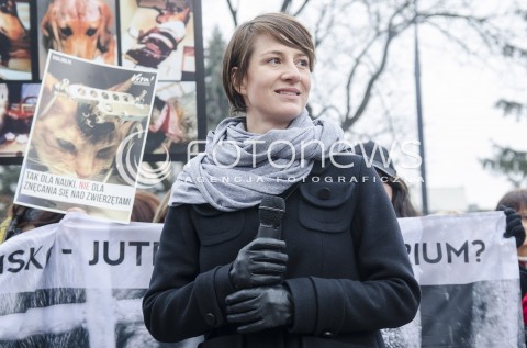  26.11.2014 WARSZAWA <br />PROTEST POD SEJMEM PRZECIWKO PRZEMOCY NA ZWIERZETACH  <br />N/Z MAJA OSTASZEWSKA<br /> 