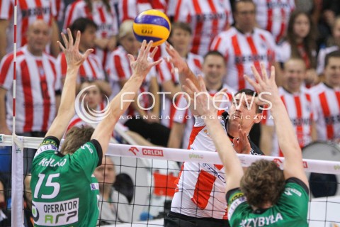  26.11.2014 RZESZOW <br />SIATKOWKA PLUS LIGA 2014/2015 MEN VOLLEYBALL POLAND POLISH PLUSLIGA LEAGUE SEASON 2014/2015 <br />MECZ ASSECO RESOVIA RZESZOW - AZS CZESTOCHOWA<br />N/Z DAWID KONARSKI <br /> 