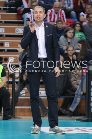  26.11.2014 RZESZOW <br />SIATKOWKA PLUS LIGA 2014/2015 MEN VOLLEYBALL POLAND POLISH PLUSLIGA LEAGUE SEASON 2014/2015 <br />MECZ ASSECO RESOVIA RZESZOW - AZS CZESTOCHOWA<br />N/Z ANDRZEJ KOWAL - TRENER ( HEAD COACH ) SYLWETKA <br /> 