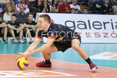  26.11.2014 RZESZOW <br />SIATKOWKA PLUS LIGA 2014/2015 MEN VOLLEYBALL POLAND POLISH PLUSLIGA LEAGUE SEASON 2014/2015 <br />MECZ ASSECO RESOVIA RZESZOW - AZS CZESTOCHOWA<br />N/Z MICHAL ZUREK SYLWETKA <br /> 