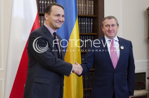  28.11.2014 WARSZAWA <br />DZIS W SEJMIE  <br />N/Z  MARSZALEK SEJMU RADOSLAW SIKORSKI ANDRIJ DESZCZYCIA<br /> 