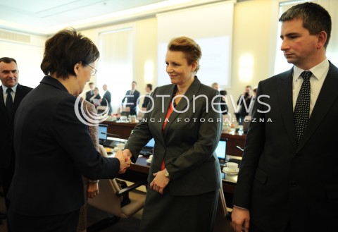  02.12.2014 WARSZAWA<br />POSIEDZENIE RADY MINISTROW<br />N/Z PREMIER EWA KOPACZ MALGORZATA OMILANOWSKA<br /> 