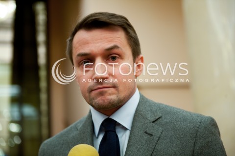  04.12.2014 WARSZAWA<br />ZAPRZYSIEZENIE HANNY GRONKIEWICZ - WALTZ NA PREZYDENT WARSZAWY<br />N/Z PIOTR GUZIAL<br /> 