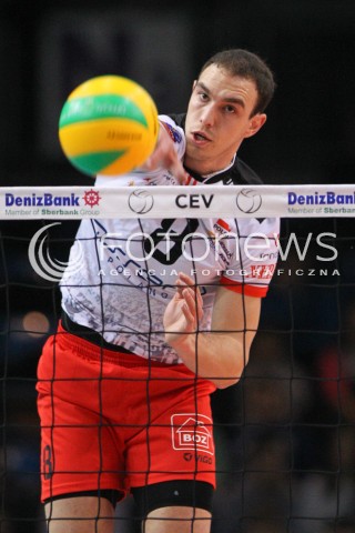  04.12.2014 RZESZOW POLAND <br />SIATKOWKA LIGA MISTRZOW MEN CEV VOLLEYBALL CHAMPIONS LEAGUE 2013 <br />MATCH ASSECO RESOVIA -  BERLIN RECYCLING VOLLEYS<br />N/Z MARKO IVOVIC SYLWETKA ATAK<br /> 