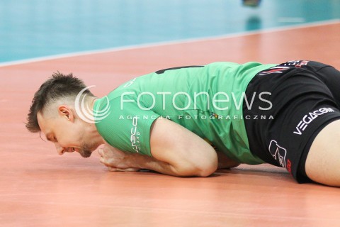  04.12.2014 RZESZOW POLAND <br />SIATKOWKA LIGA MISTRZOW MEN CEV VOLLEYBALL CHAMPIONS LEAGUE 2013 <br />MATCH ASSECO RESOVIA -  BERLIN RECYCLING VOLLEYS<br />N/Z KRZYSZTOF IGNACZAK ZLOSC SMUTEK PRZEGRANA EMOCJE PORAZKA<br /> 