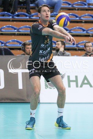 07.12.2014 RZESZOW <br />SIATKOWKA PLUS LIGA 2014/2015 MEN VOLLEYBALL POLAND POLISH PLUSLIGA LEAGUE SEASON 2014/2015 <br />MECZ ASSECO RESOVIA RZESZOW - CUPRUM LUBIN<br />N/Z LUKASZ KADZIEWICZ SYLWETKA <br /> 