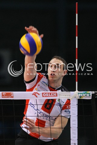  07.12.2014 RZESZOW <br />SIATKOWKA PLUS LIGA 2014/2015 MEN VOLLEYBALL POLAND POLISH PLUSLIGA LEAGUE SEASON 2014/2015 <br />MECZ ASSECO RESOVIA RZESZOW - CUPRUM LUBIN<br />N/Z  MARKO IVOVIC  SYLWETKA ATAK<br /> 