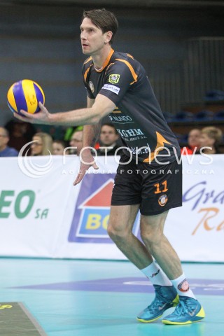  07.12.2014 RZESZOW <br />SIATKOWKA PLUS LIGA 2014/2015 MEN VOLLEYBALL POLAND POLISH PLUSLIGA LEAGUE SEASON 2014/2015 <br />MECZ ASSECO RESOVIA RZESZOW - CUPRUM LUBIN<br />N/Z LUKASZ KADZIEWICZ SYLWETKA <br /> 
