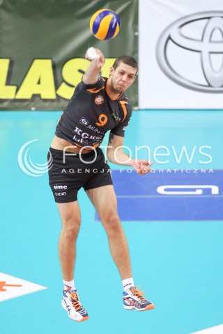  07.12.2014 RZESZOW <br />SIATKOWKA PLUS LIGA 2014/2015 MEN VOLLEYBALL POLAND POLISH PLUSLIGA LEAGUE SEASON 2014/2015 <br />MECZ ASSECO RESOVIA RZESZOW - CUPRUM LUBIN<br />N/Z  DMYTRO PASHYTSKYY SYLWETKA <br /> 
