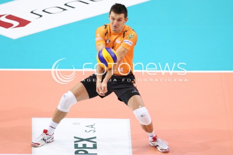  07.12.2014 RZESZOW <br />SIATKOWKA PLUS LIGA 2014/2015 MEN VOLLEYBALL POLAND POLISH PLUSLIGA LEAGUE SEASON 2014/2015 <br />MECZ ASSECO RESOVIA RZESZOW - CUPRUM LUBIN<br />N/Z  PAWEL RUSEK SYLWETKA <br /> 