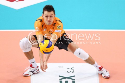  07.12.2014 RZESZOW <br />SIATKOWKA PLUS LIGA 2014/2015 MEN VOLLEYBALL POLAND POLISH PLUSLIGA LEAGUE SEASON 2014/2015 <br />MECZ ASSECO RESOVIA RZESZOW - CUPRUM LUBIN<br />N/Z  PAWEL RUSEK SYLWETKA <br /> 