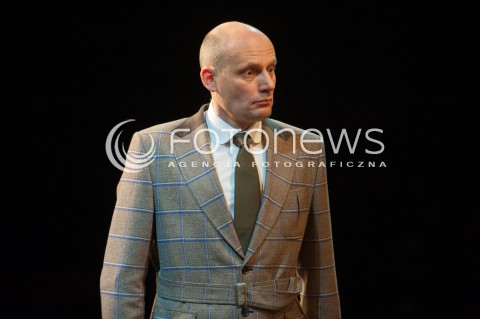  11.12.2014 WARSZAWA OCH TEATR<br />PROBA MEDIALNA UPADLE ANIOLY<br />N/Z MACIEJ WIERZBICKI<br /> 