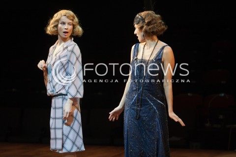  11.12.2014 WARSZAWA OCH TEATR<br />PRZEDSTAWIENIE UPADLE ANIOLY<br />N/Z MAJA OSTASZEWSKA MAGDALENA CIELECKA<br /> 