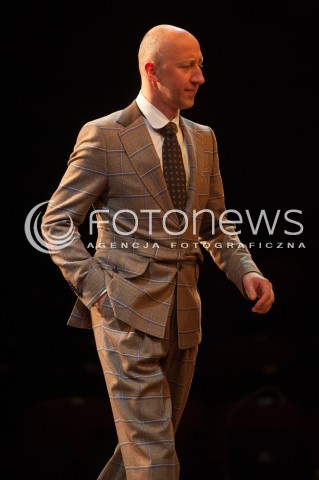 11.12.2014 WARSZAWA OCH TEATR<br />PROBA MEDIALNA UPADLE ANIOLY<br />N/Z CEZARY KOSINSKI<br /> 