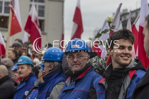  13.12.2014 WARSZAWA POLAND<br />MARSZ W OBRONIE DEMOKRACJI I WOLNOSCI MEDIOW <br />Z UDZIALEM PREZESA PIS JAROSLAWA KACZYNSKIEGO<br />N/Z UCZESTNICY<br /> 