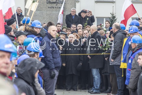  13.12.2014 WARSZAWA POLAND<br />MARSZ W OBRONIE DEMOKRACJI I WOLNOSCI MEDIOW <br />Z UDZIALEM PREZESA PIS JAROSLAWA KACZYNSKIEGO<br />N/Z JAROSLAW KACZYNSKI<br /> 