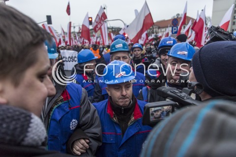  13.12.2014 WARSZAWA POLAND<br />MARSZ W OBRONIE DEMOKRACJI I WOLNOSCI MEDIOW <br />Z UDZIALEM PREZESA PIS JAROSLAWA KACZYNSKIEGO<br />N/Z UCZESTNICY<br /> 