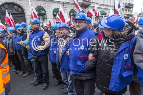  13.12.2014 WARSZAWA POLAND<br />MARSZ W OBRONIE DEMOKRACJI I WOLNOSCI MEDIOW <br />Z UDZIALEM PREZESA PIS JAROSLAWA KACZYNSKIEGO<br />N/Z UCZESTNICY<br /> 
