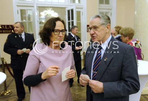  18.12.2014 WARSZAWA<br />SPOTKANIE SWIATECZNE RADY WARSZAWY<br />N/Z PRZEWODNICZACA RADY MIASTA WARSZAWY DOROTA EWA MALINOWSKA GRUPINSKA JERZY MAJEWSKI<br /> 